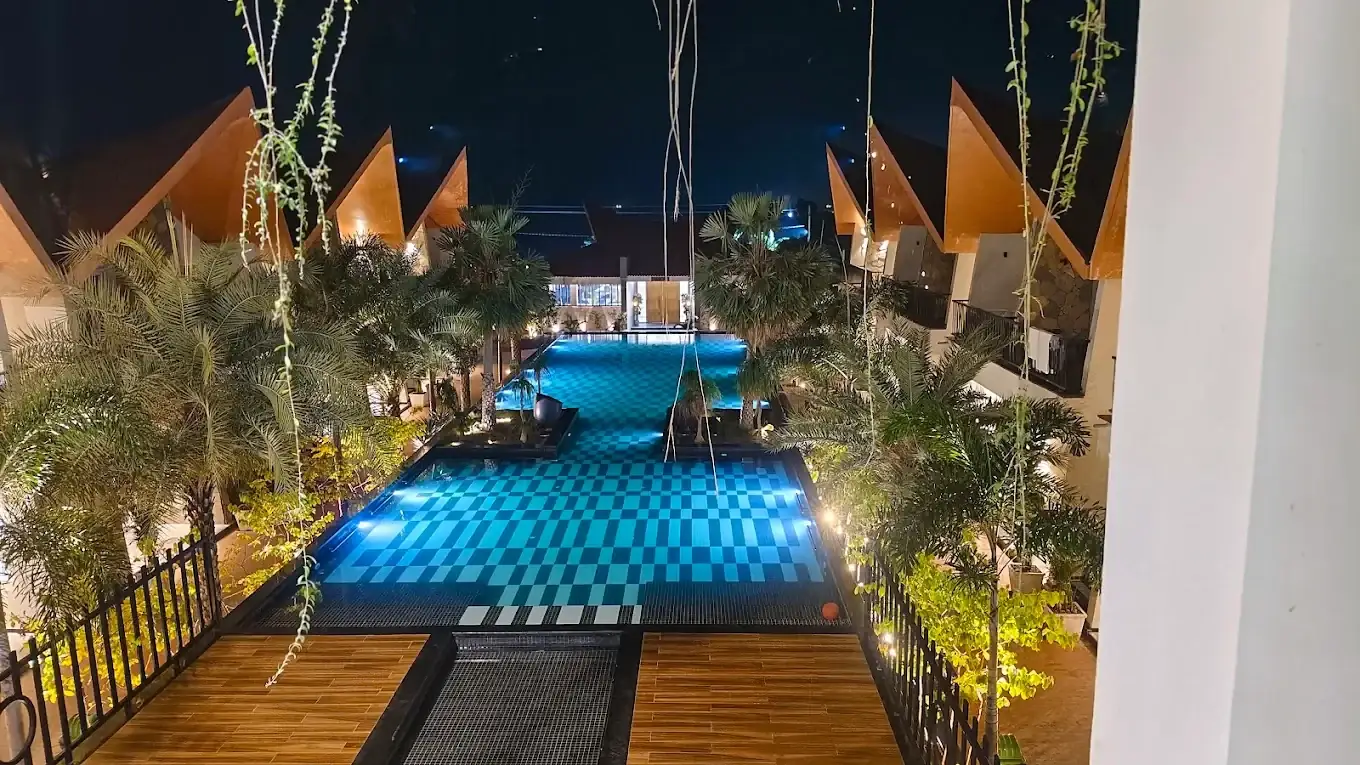Evening dining atmosphere at ALA Beach Resort